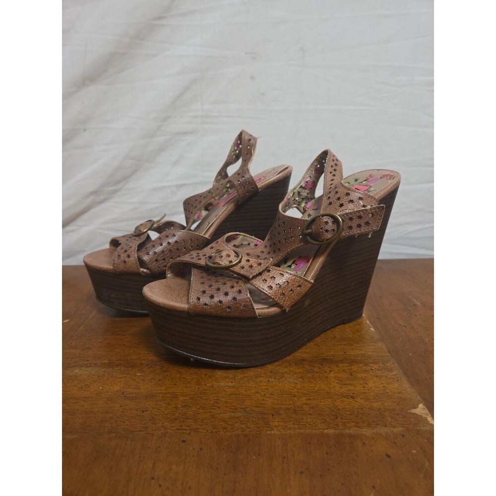 Betsey Johnson Shoes Calico Brown Wedge Heel Sandals Sz 7 Platforms